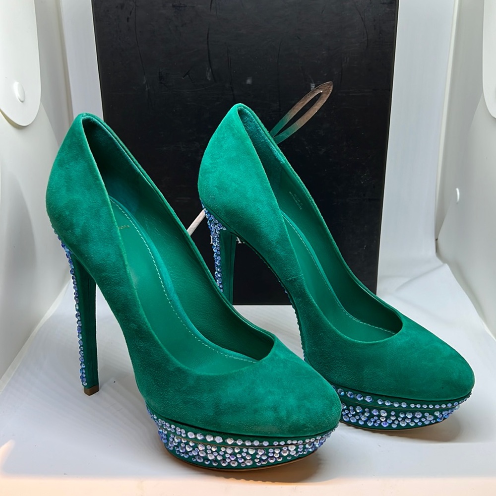 B Brian Atwood green suede Crystal platform pumps